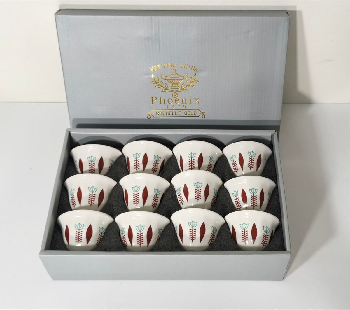 Shaffeh - Set of 12 Traditional Handlelesamic Coffee Cups